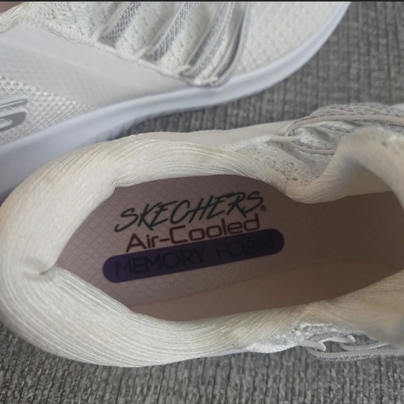 Women's Air-Cooled Memory Foam Size 9.5 Skechers - Picture 4 of 6